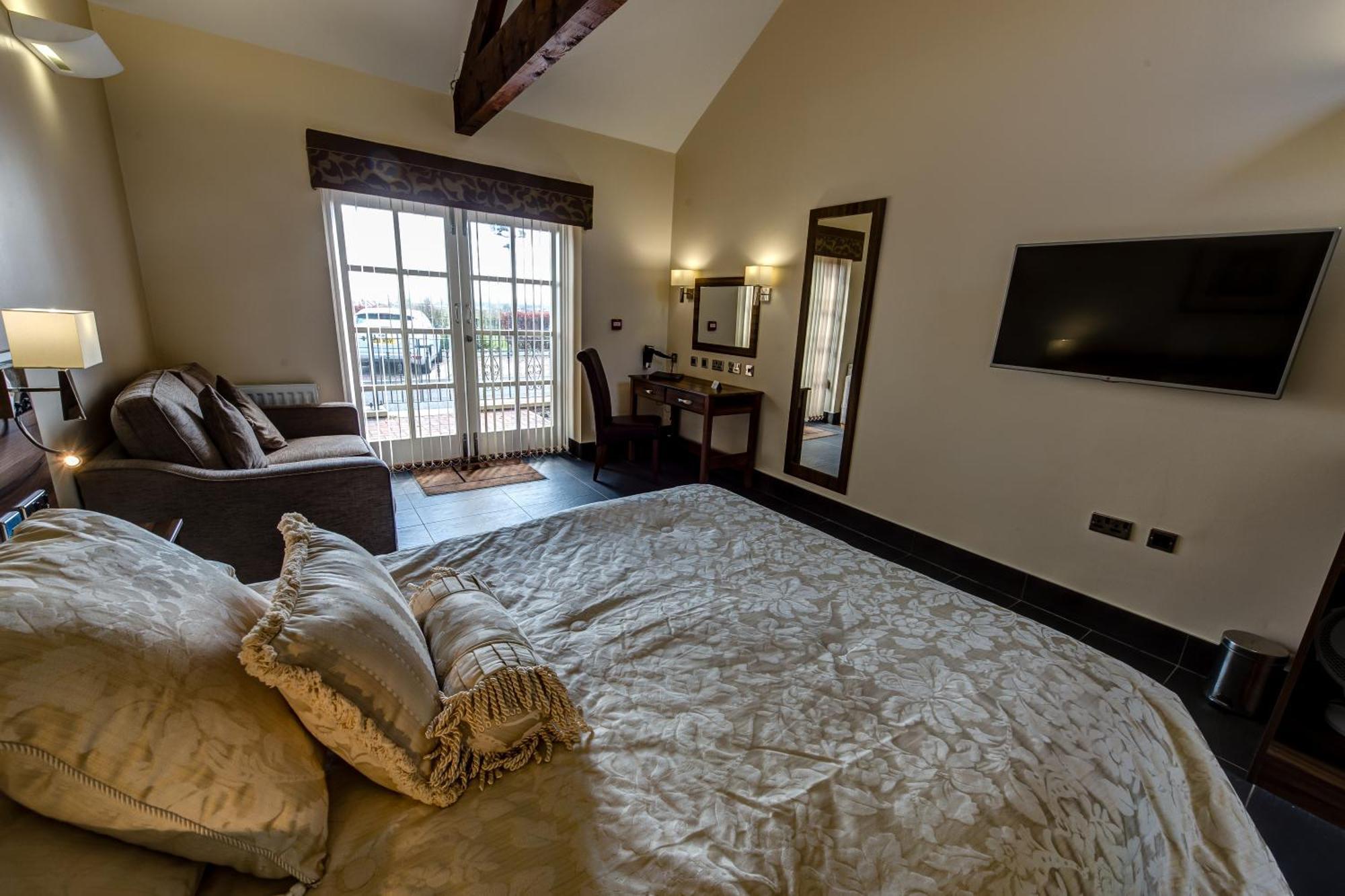 Kings Croft Hotel Понтефракт Экстерьер фото