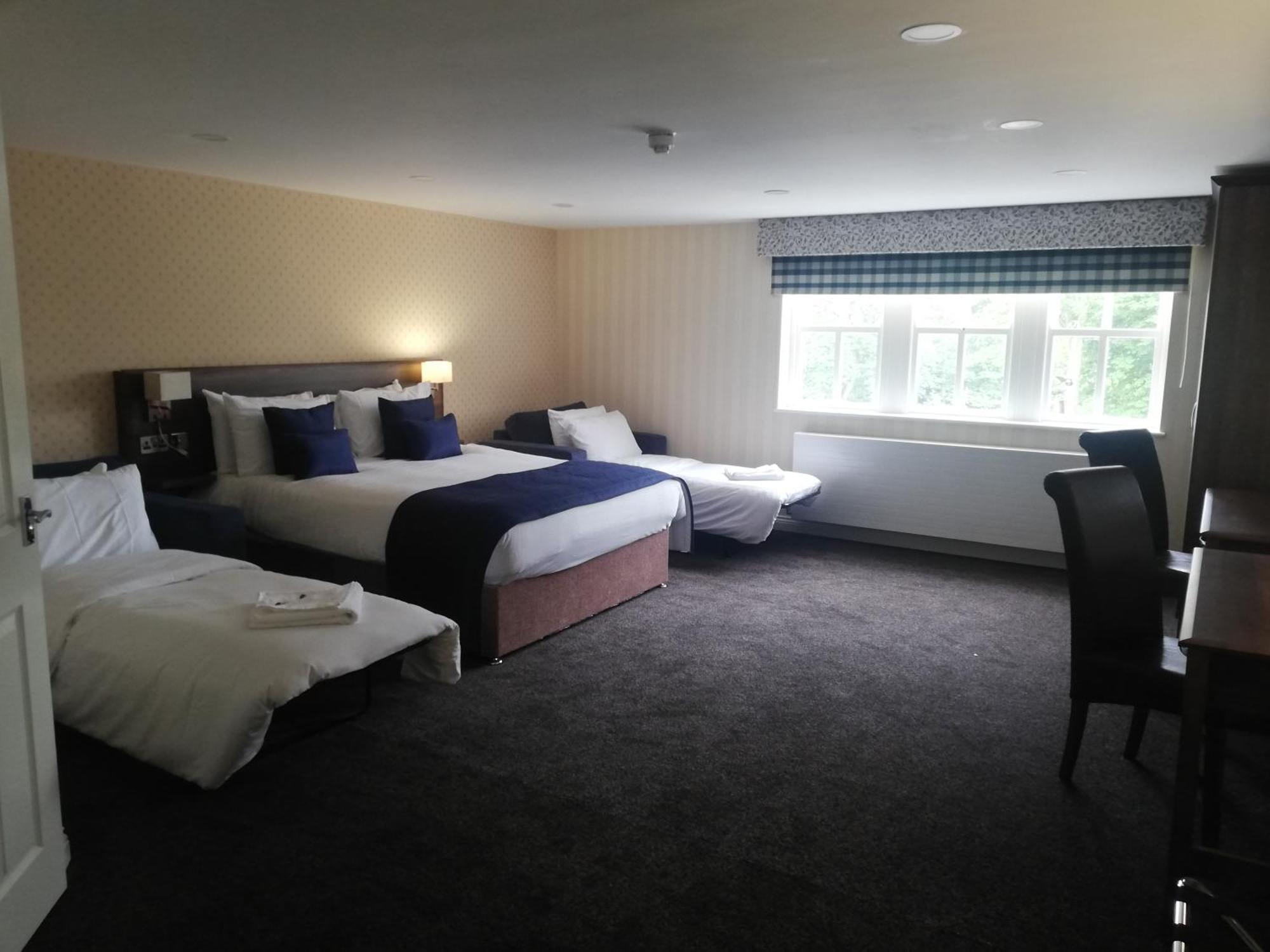Kings Croft Hotel Понтефракт Экстерьер фото