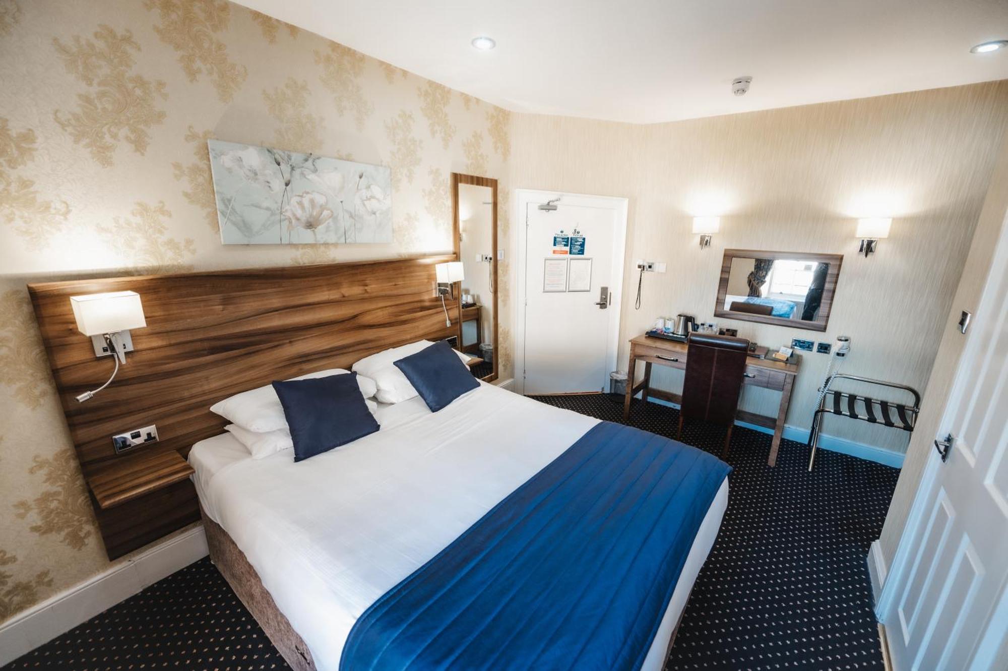 Kings Croft Hotel Понтефракт Экстерьер фото