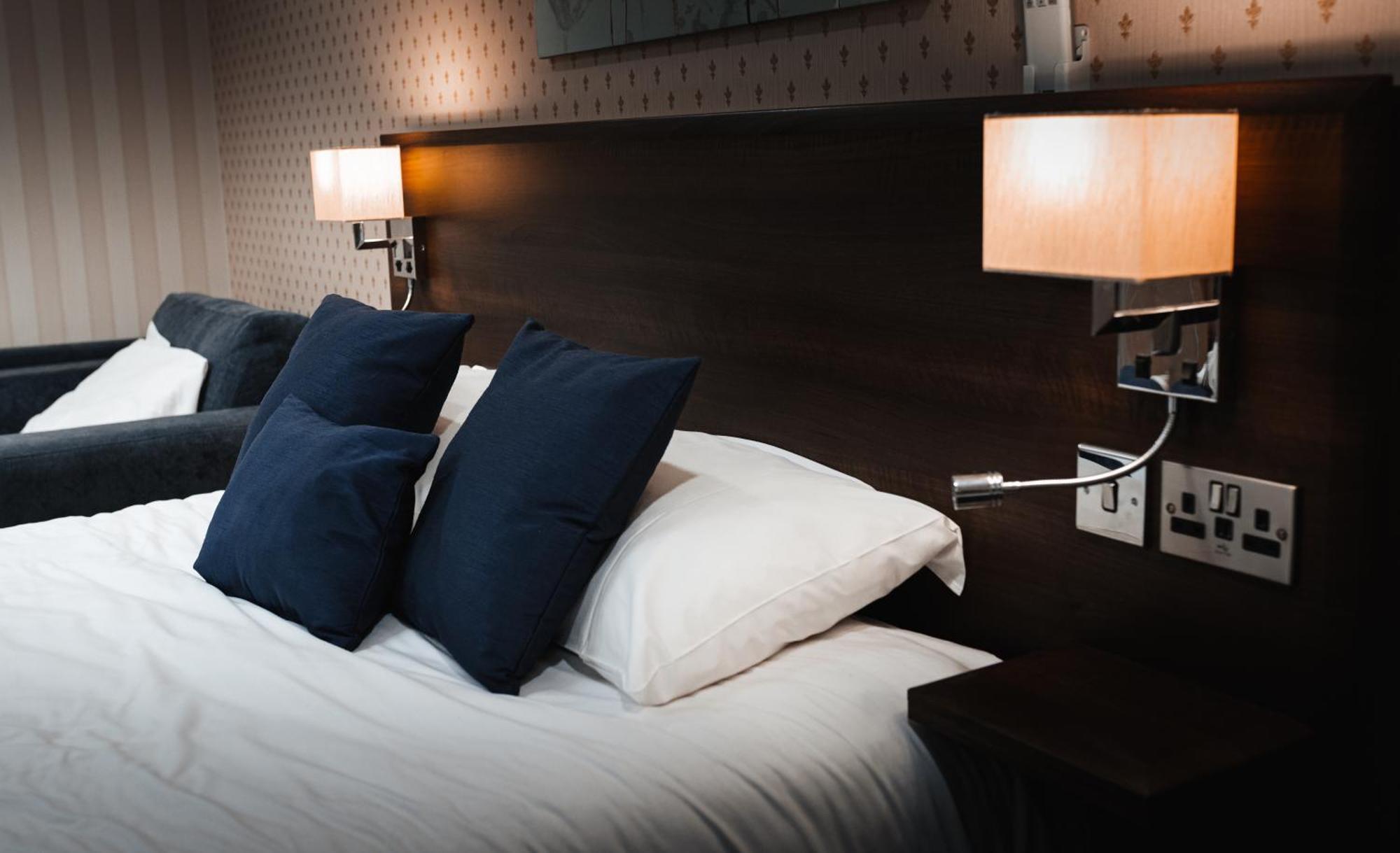 Kings Croft Hotel Понтефракт Экстерьер фото