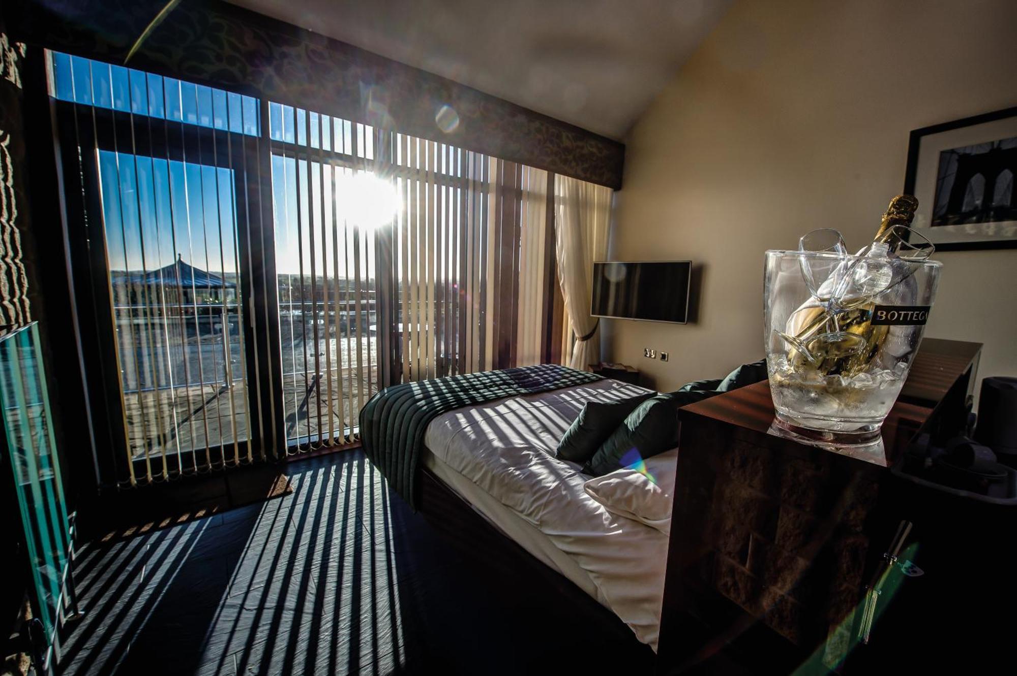Kings Croft Hotel Понтефракт Экстерьер фото