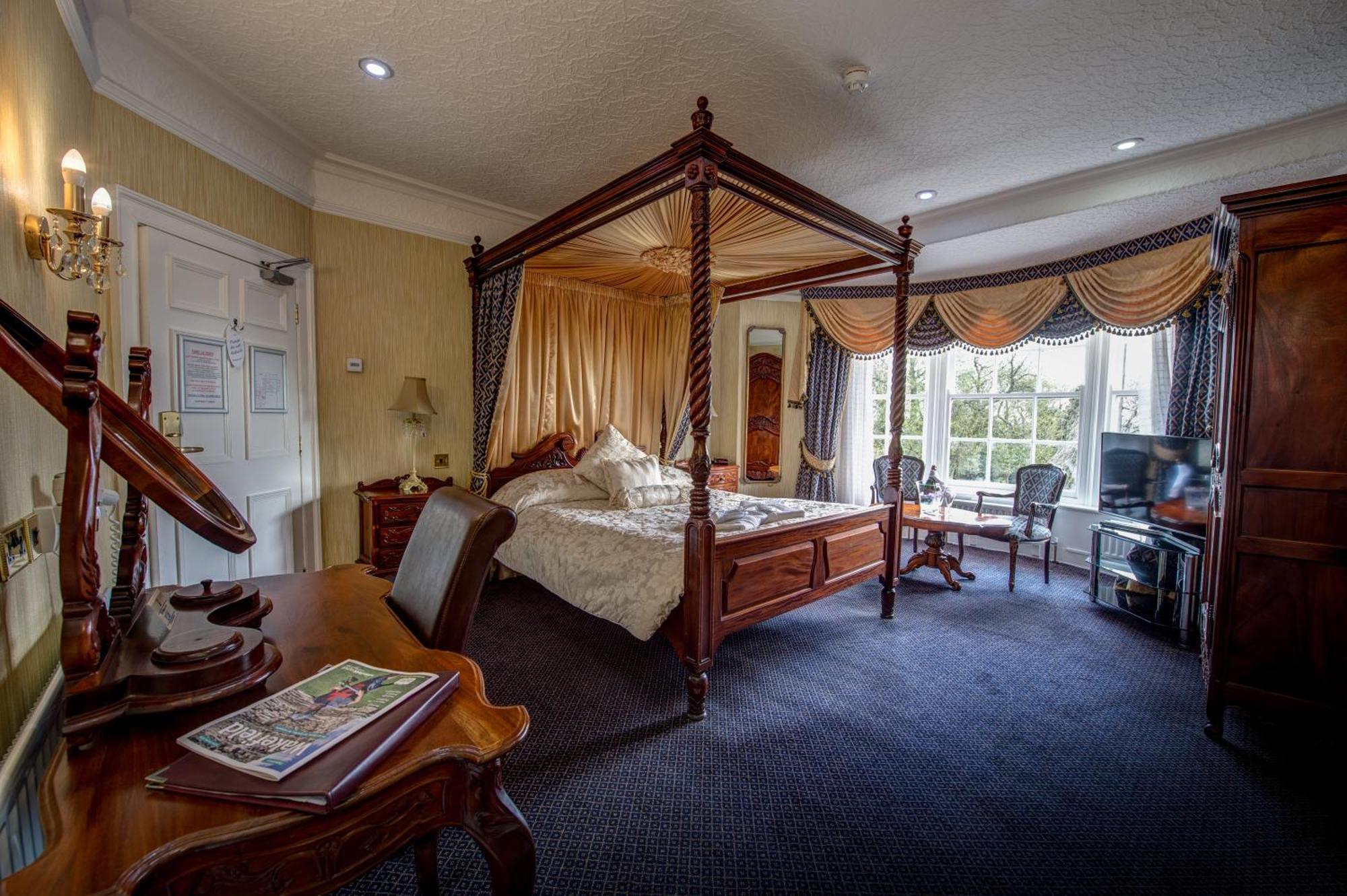 Kings Croft Hotel Понтефракт Экстерьер фото